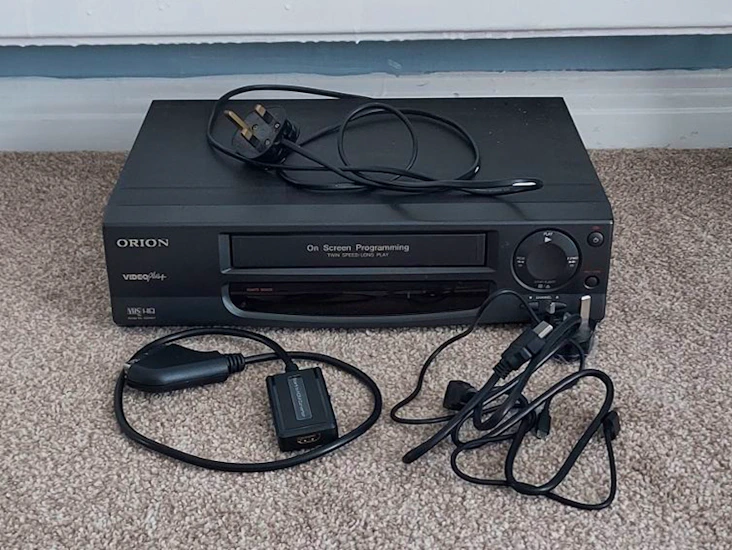 Orion d2098y vhs player (working) with scart/hdmi converter