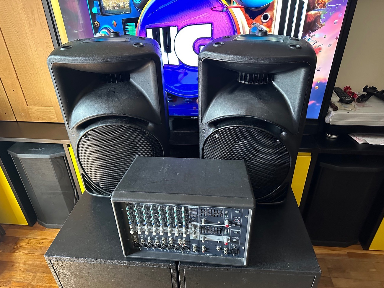 Pa system: speakers x2, yamaha mixer, & sub's