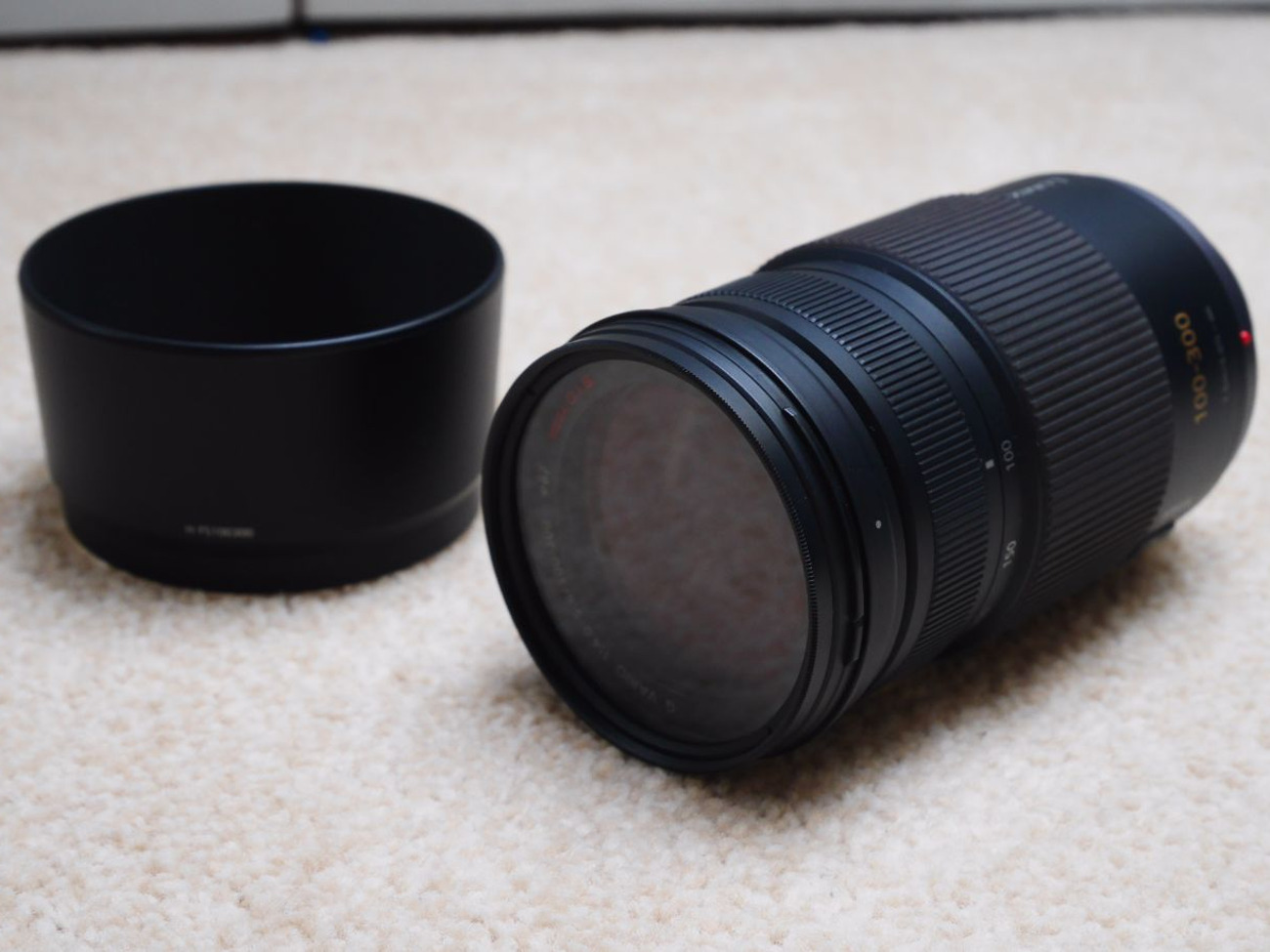 Panasonic 100-300mm f4.0-5.6 ois lens