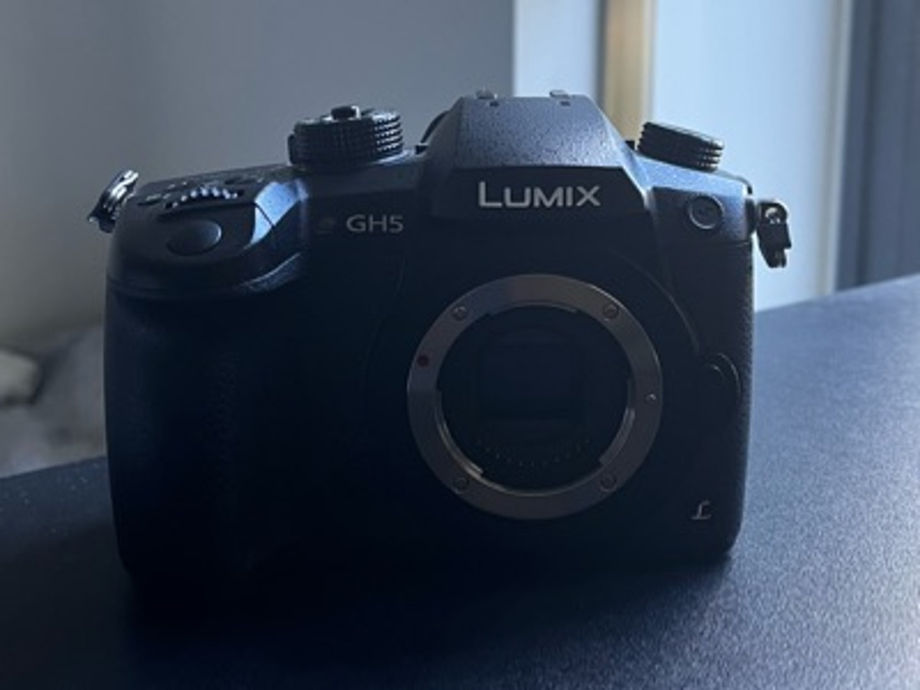 Panasonic gh5 - body only