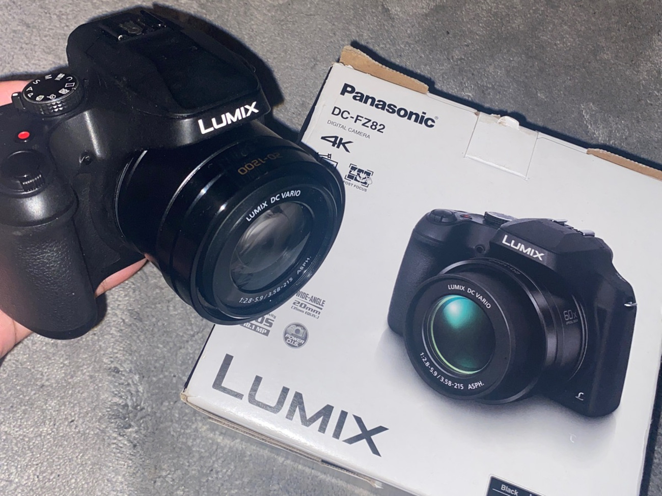Panasonic lumix dc-fz82