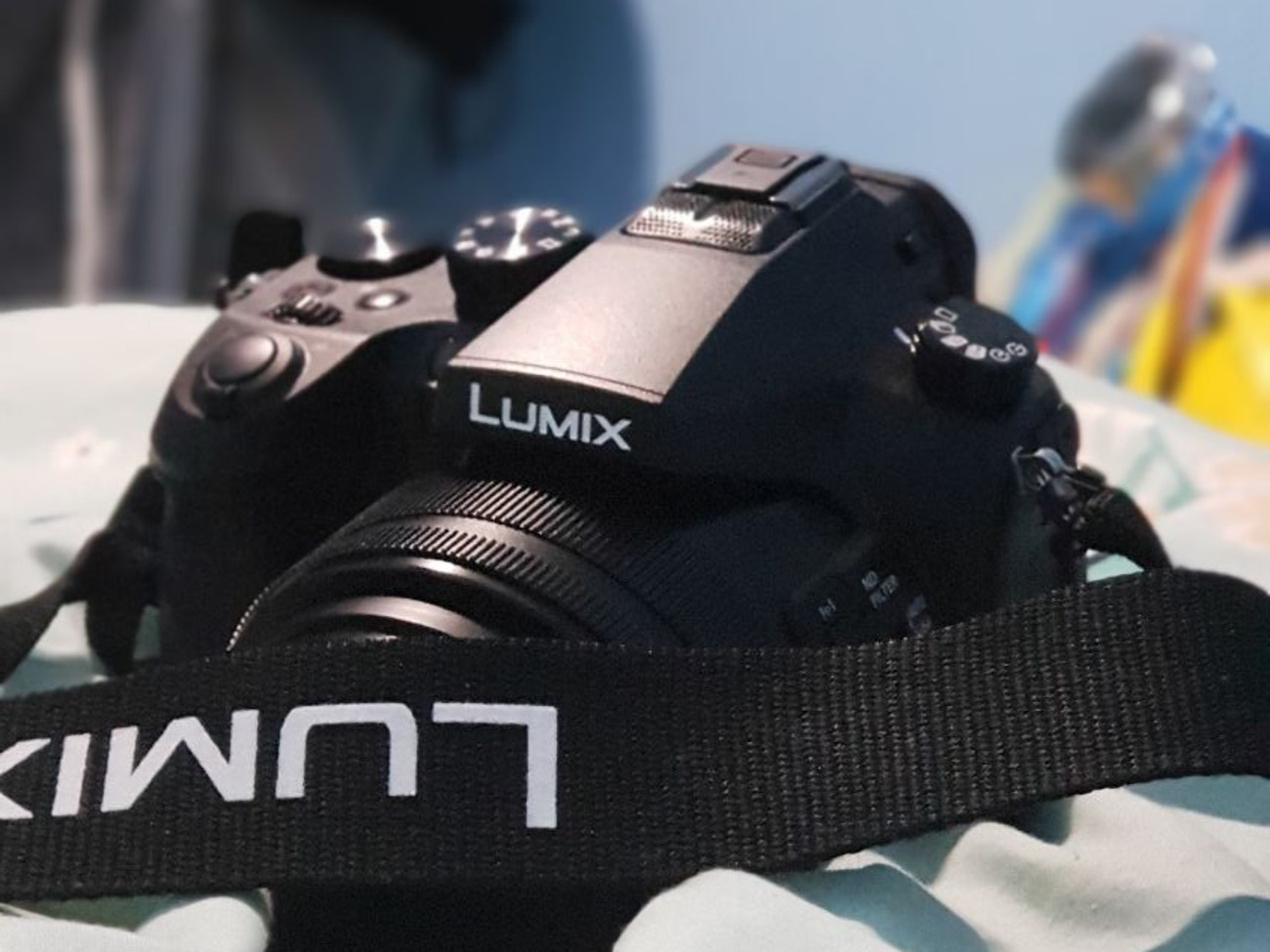 Panasonic lumix dmc-fz2000 bridge camera (new)