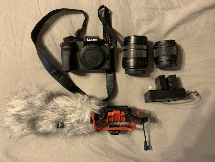 Panasonic lumix g7, 14-140mm, 25mm prime, rode videomic pro