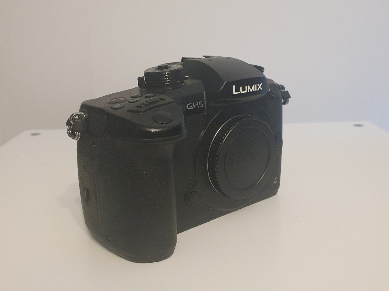 Panasonic lumix gh5 + extra batteries