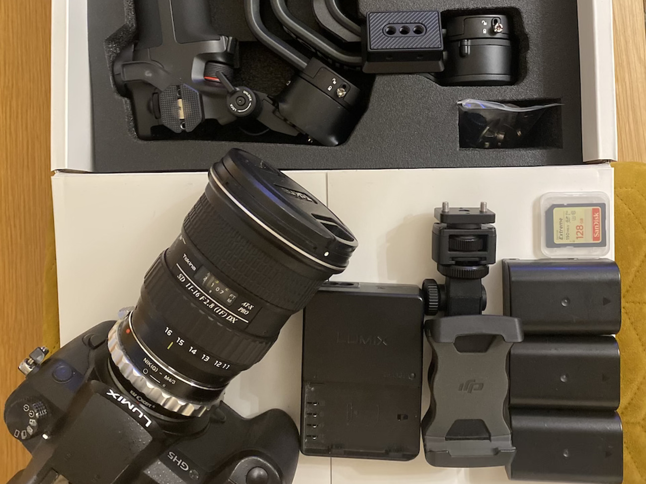 Panasonic lumix gh5 (gimbal kit)
