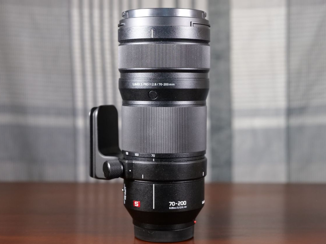 Panasonic lumix s pro 70-200mm f2.8 l mount lens