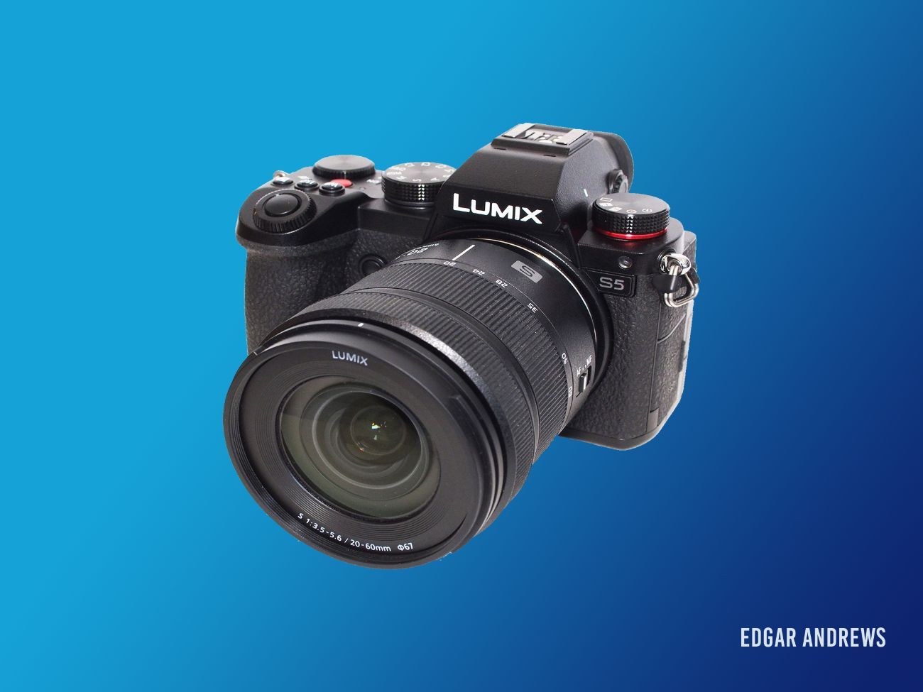 Panasonic lumix s5 + 20-60mm