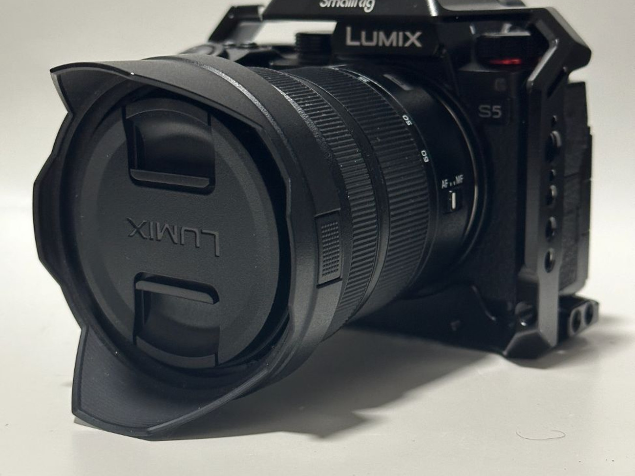 Panasonic lumix s5 4k camera body + 20-60mm kit lens
