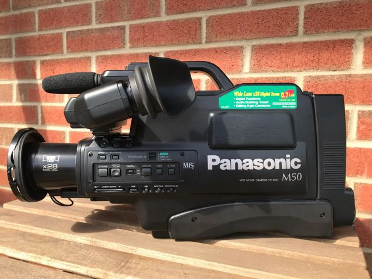  *1990s* panasonic m50 camera with 2 x new batteries, mains power + 90 min tape