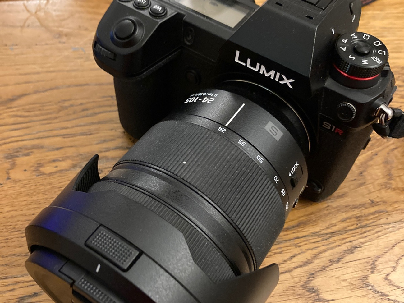 Panasonic s1r camera with 24-105