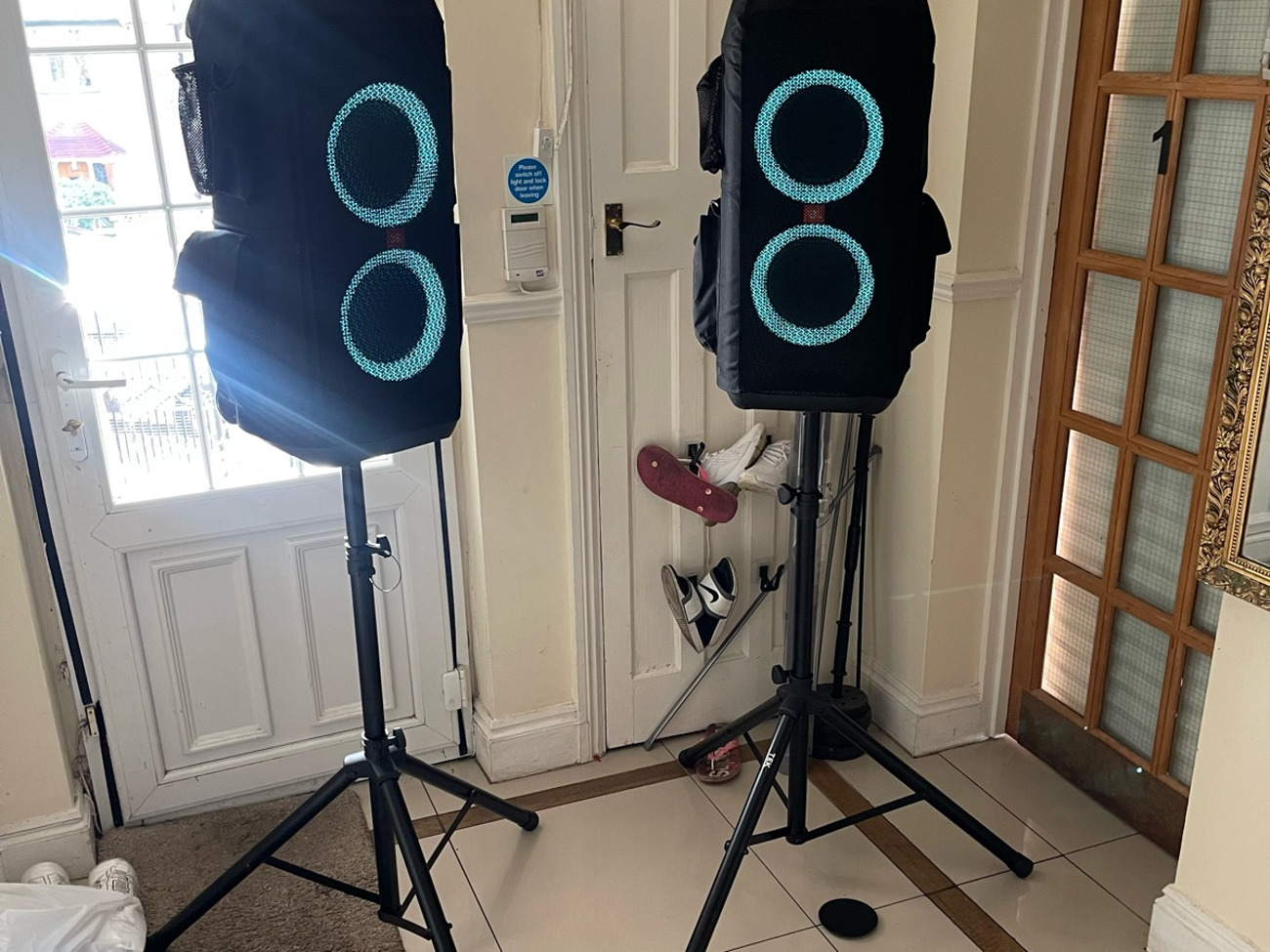 Party speakers! jbl partybox 310 x 1 with speaker stand