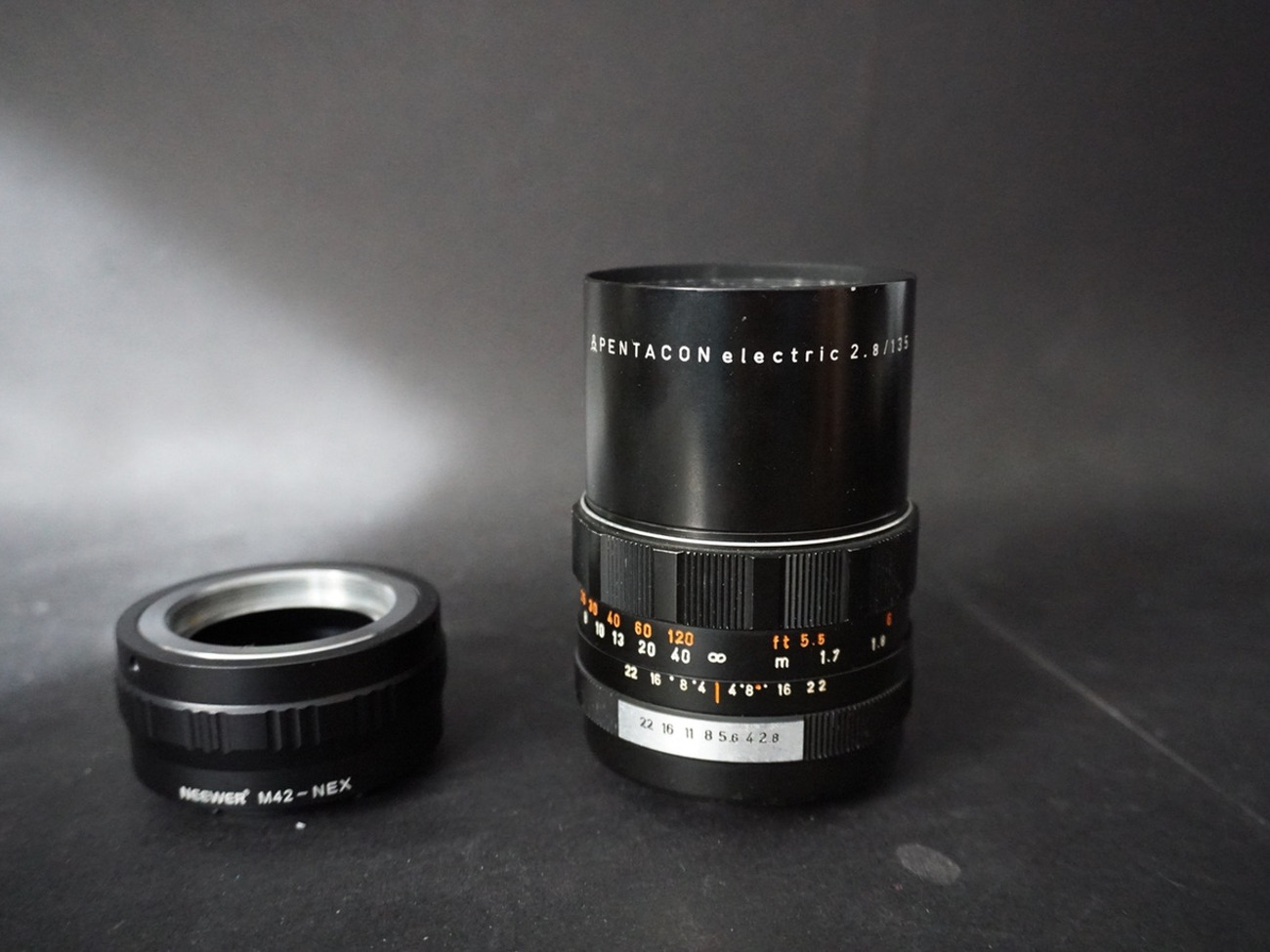 Pentacon electric 2.8 / 135 mm
