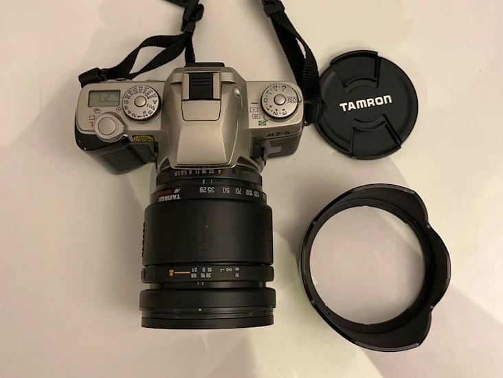 Pentax mz 5 35mm film camera with tamron 28-200mm f3.8 lens