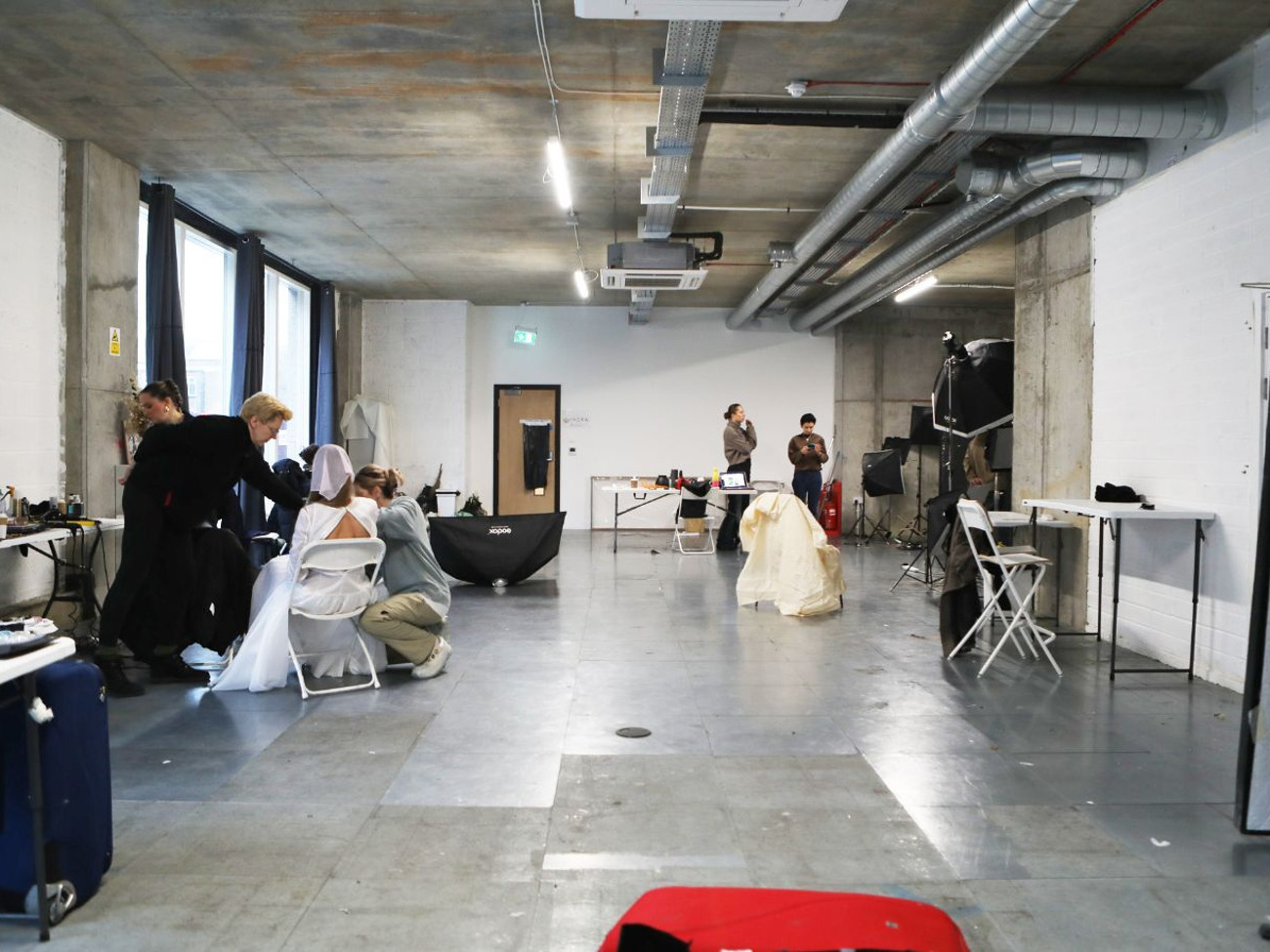 Photography / video studio hire east london-daylight + blackout *half day  1 of 3