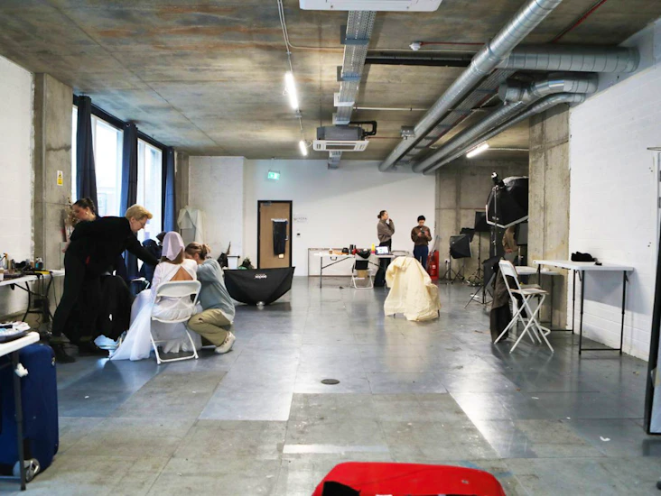 Photography / video studio hire east london-daylight + blackout *half day 1 of 3