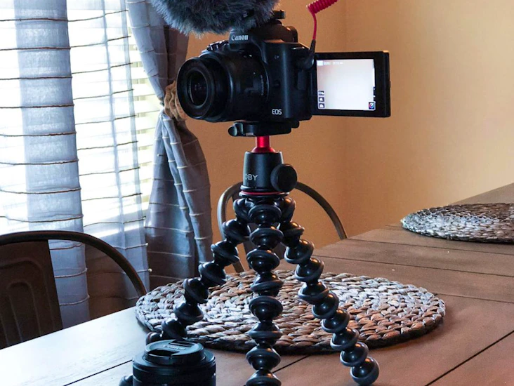 Photography/videography camera - canon m50