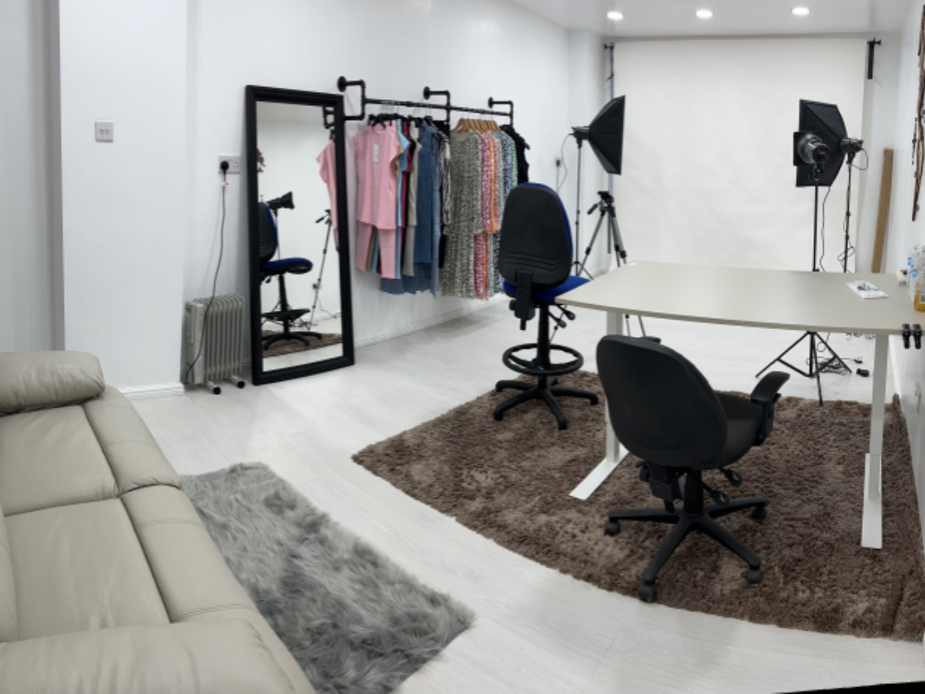 Photography studio for hire e16