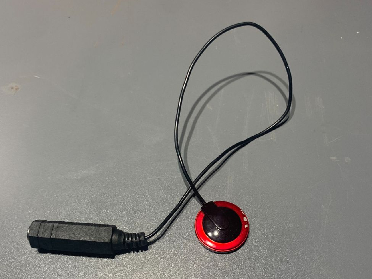Piezo contact microphone