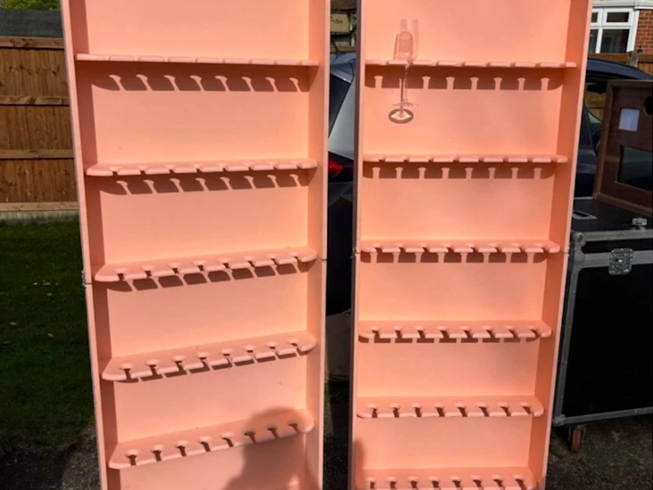 Pink or white welcome drink walls