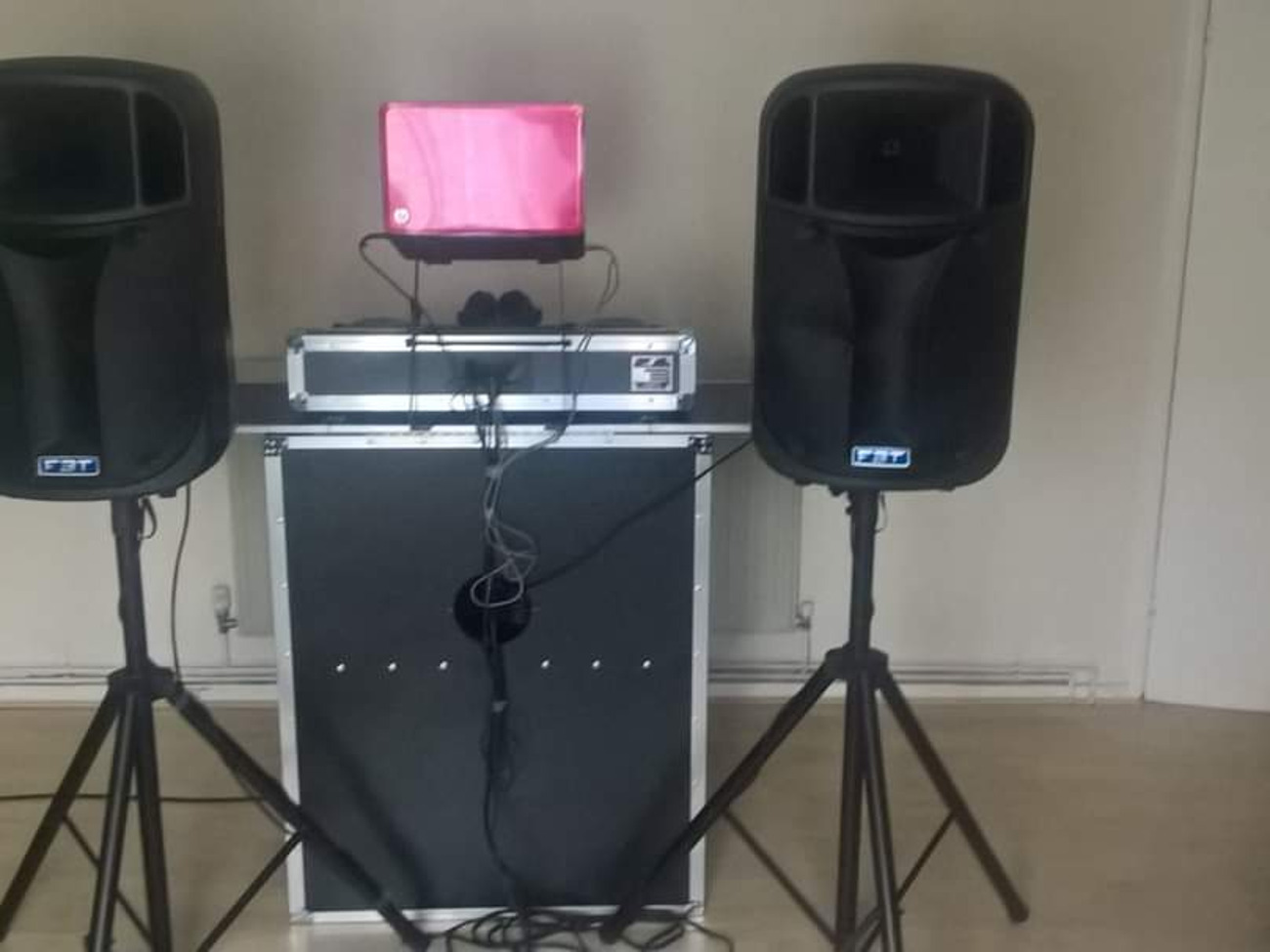 Pioneer cdj 350 + djm 350 + table + speakers + microphone 🎤