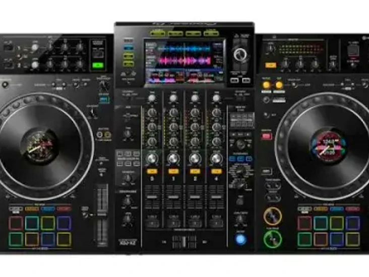 Pioneer ddj-xz 4 channel all in 1 controller + dj booth
