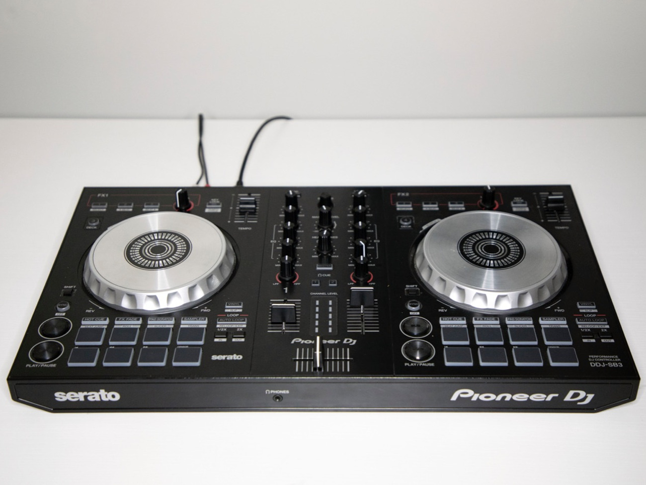 Pioneer dj decks/controller