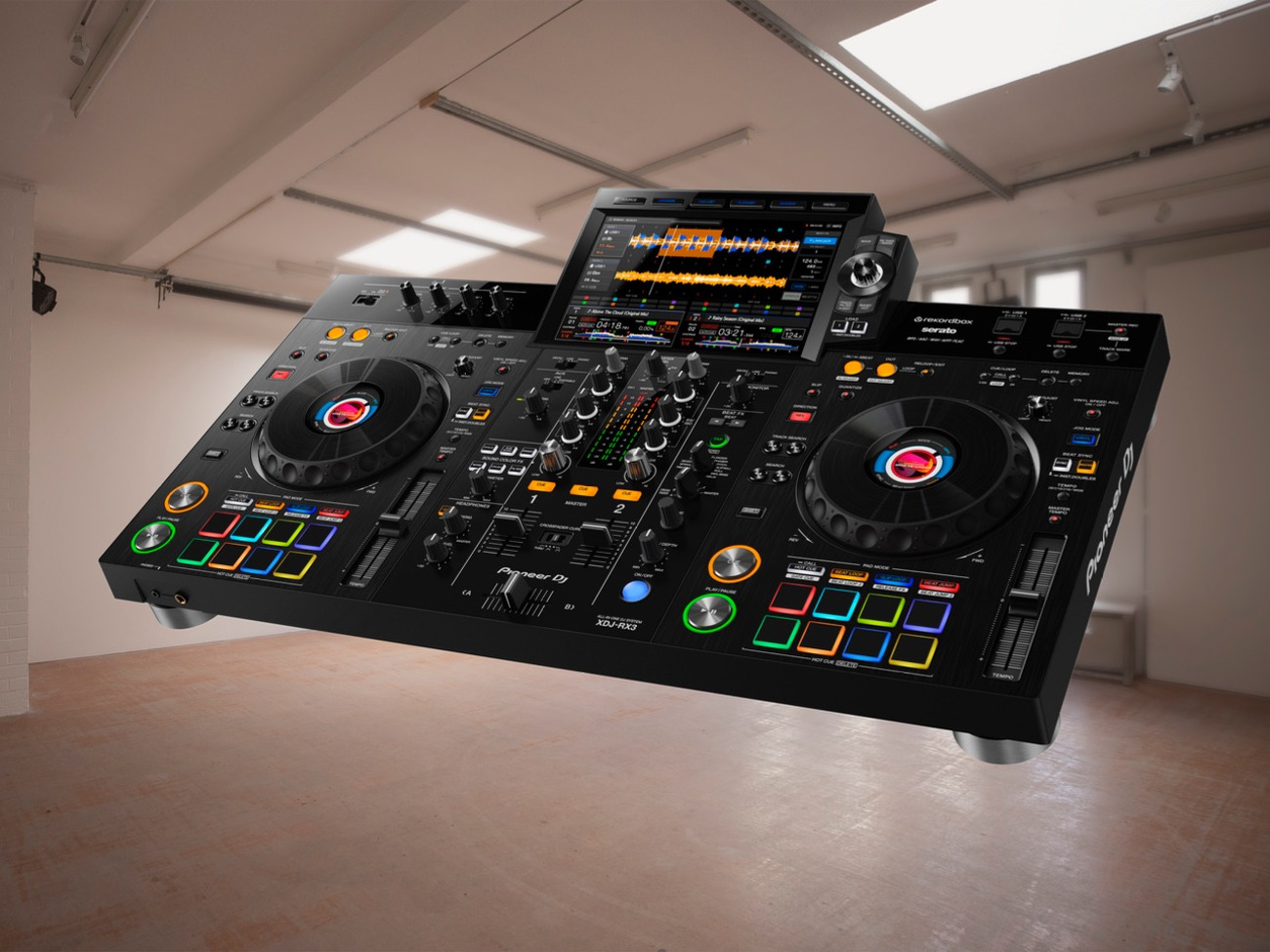 Pioneer dj xdj-rx3 dj mixer (in flight case)