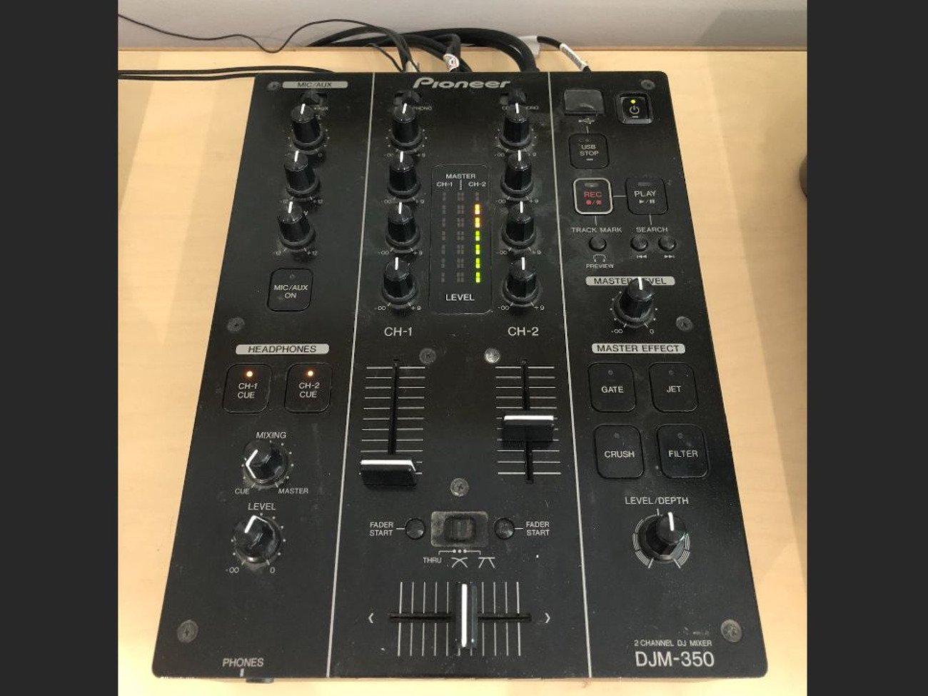 Pioneer djm 350 mixer 