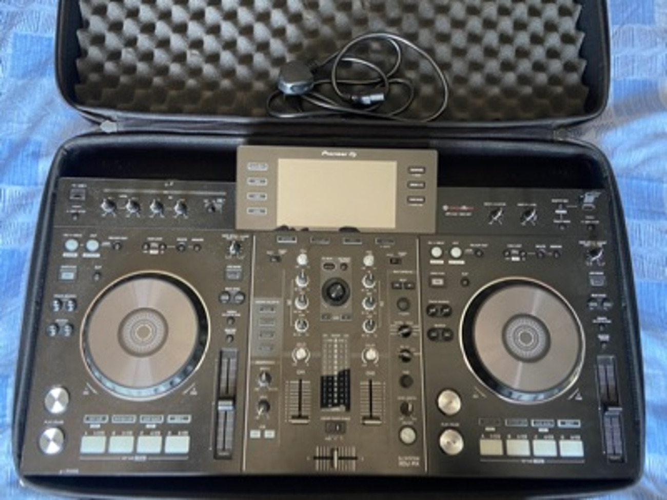 Pioneer xdj-rx all in one pro dj system for rekordbox