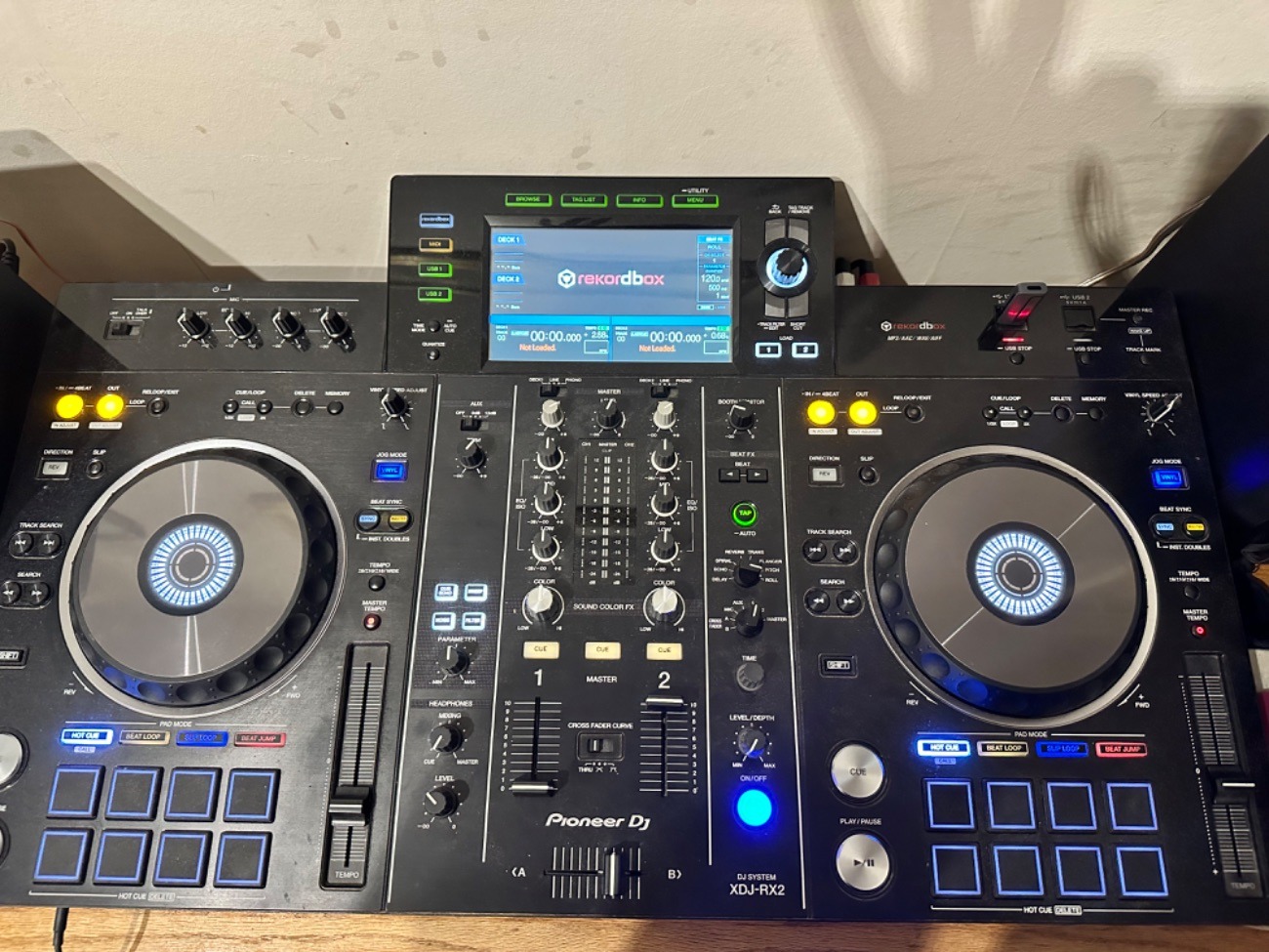Pioneer xdj-rx2 controller