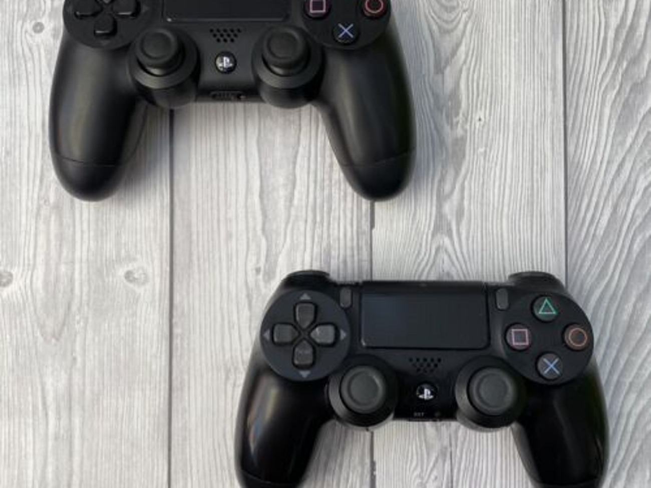 Rent Playstation 4 PS4 Controllers from Sehar R Noel Park Haringey for 2 5 day