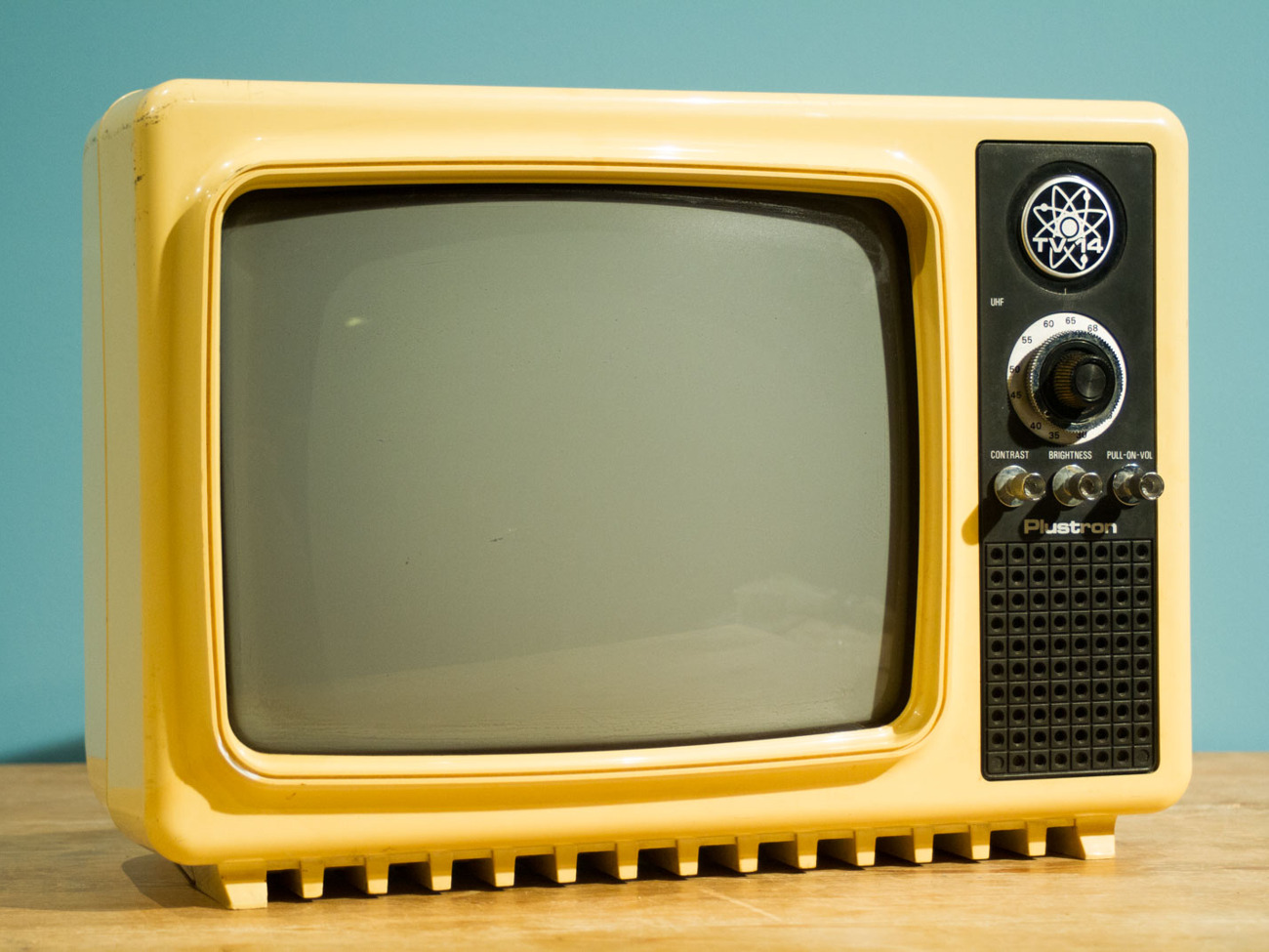Plustron tv14 retro monochrome crt tv