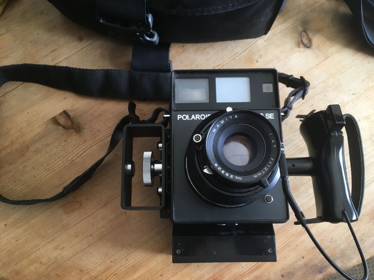 Polaroid 600 se with integral film back + original back