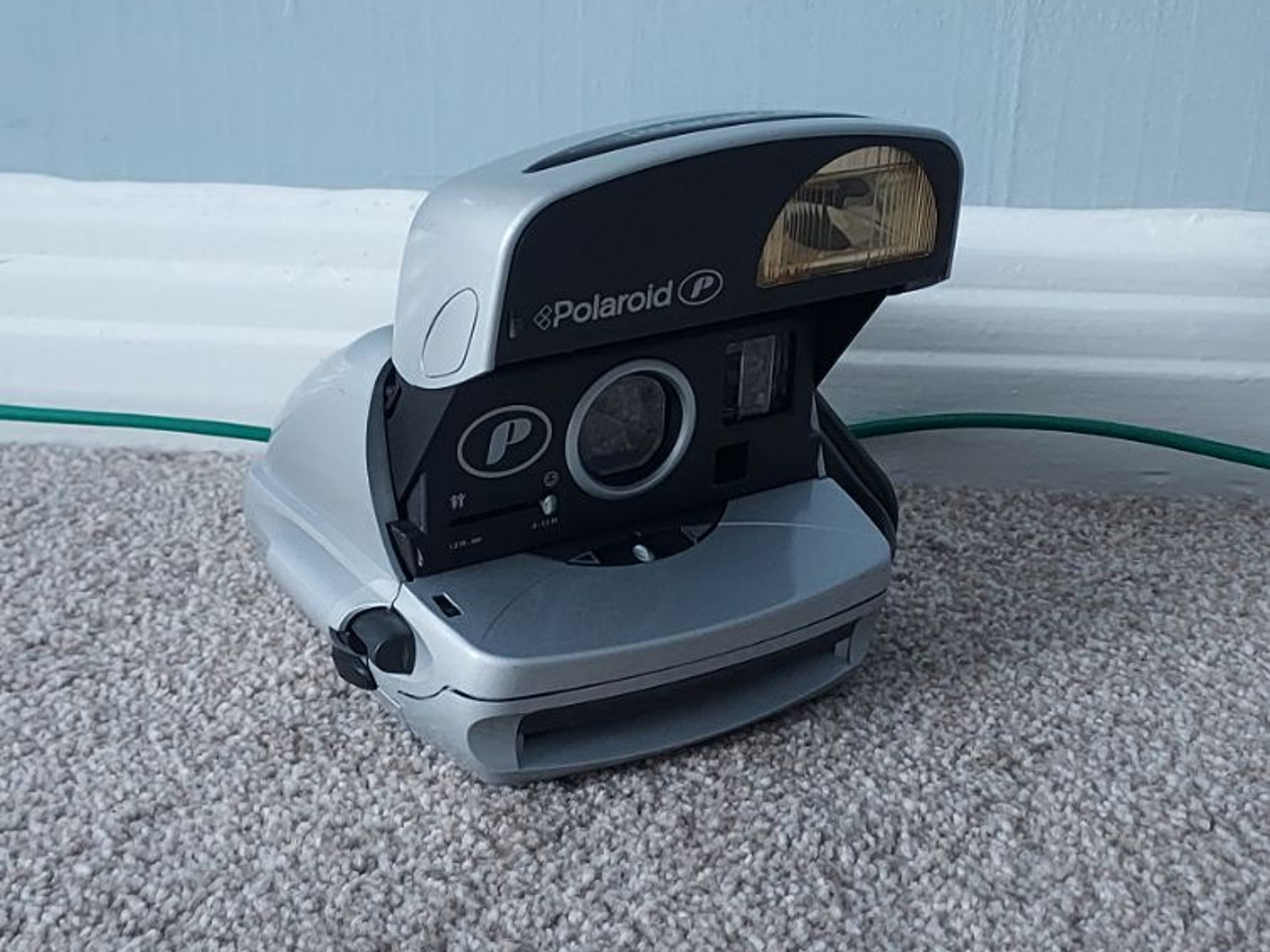 Polaroid p 600 camera