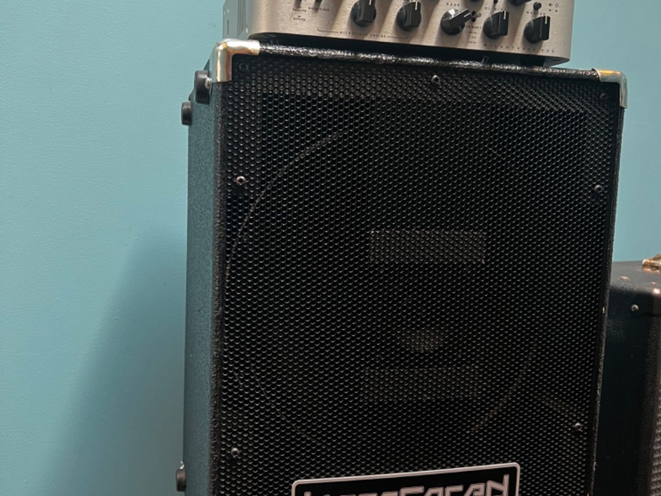 Portable bass rig dark glass / barefaced 