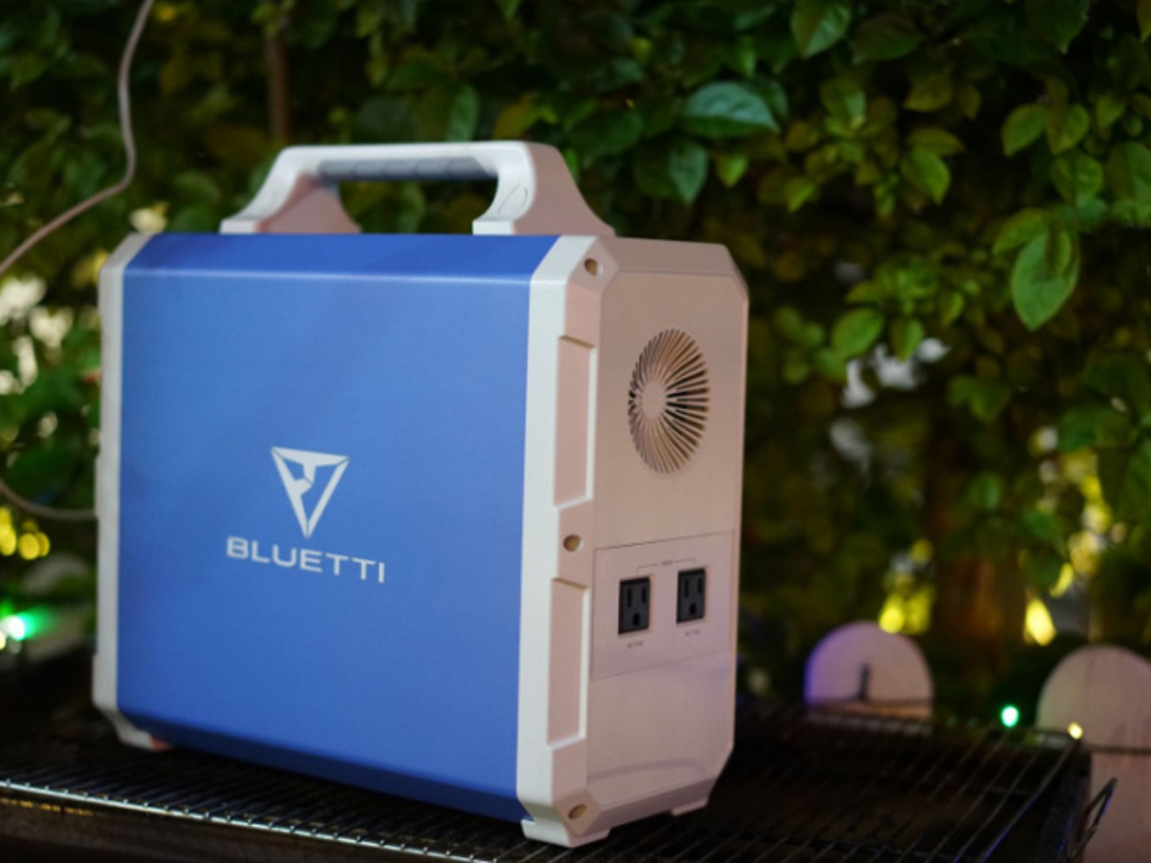 Bluetti power station 1800wh battery