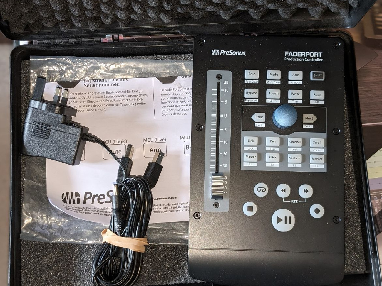 Presonus faderport daw midi hardware controller v2