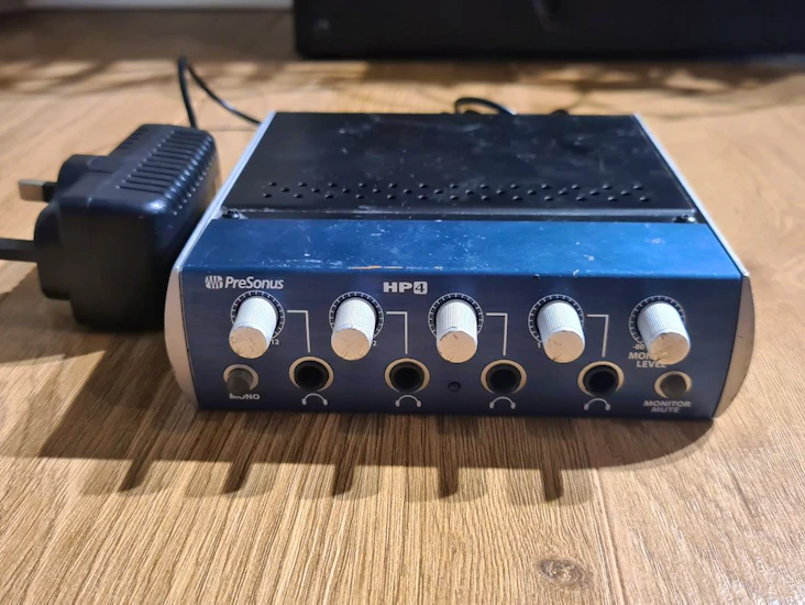 Presonus hp4 headphone amp da