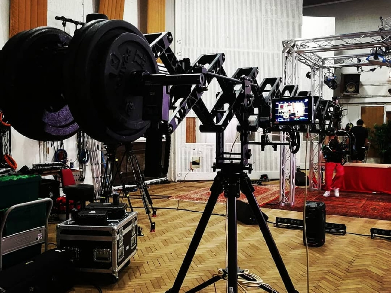 Proaim jib / crane (retractable/ scissor jib) (no operator)