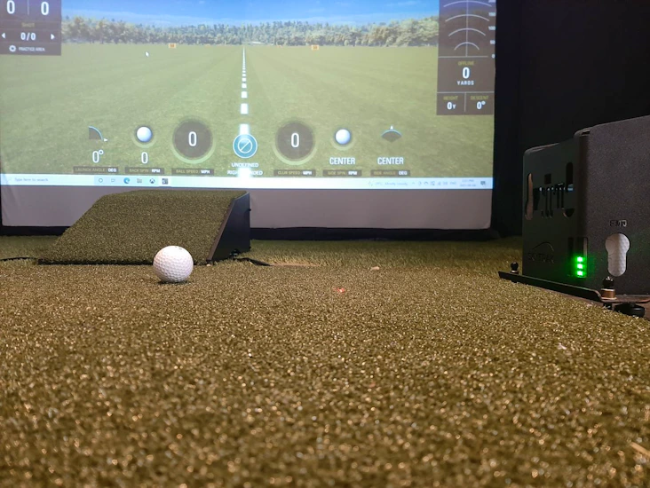 Professional golf simulator