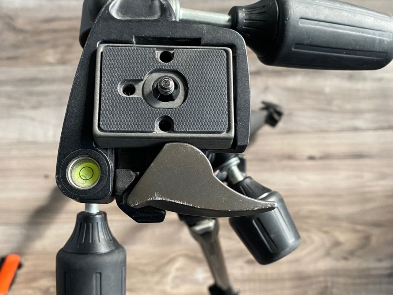 Professional tripod | manfrotto 055xprob pro