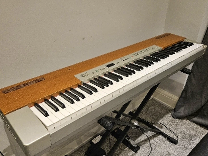 Professional yahama electronic piano p120