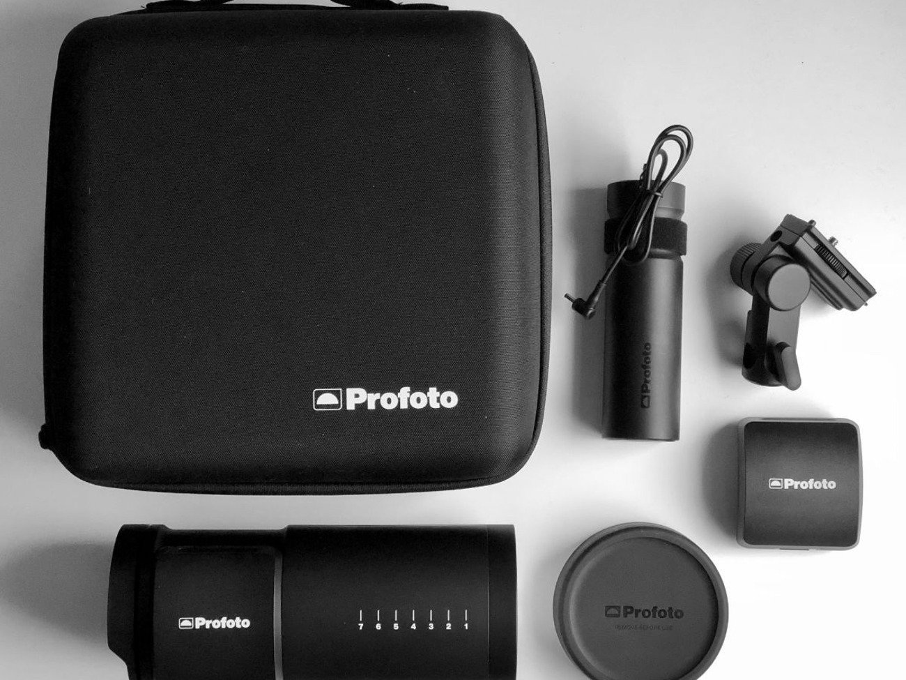 Profoto b10 plus studio light + spare battery