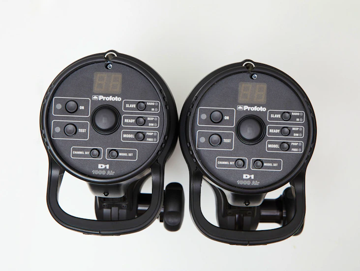 Profoto d1 1000w air 2 lights