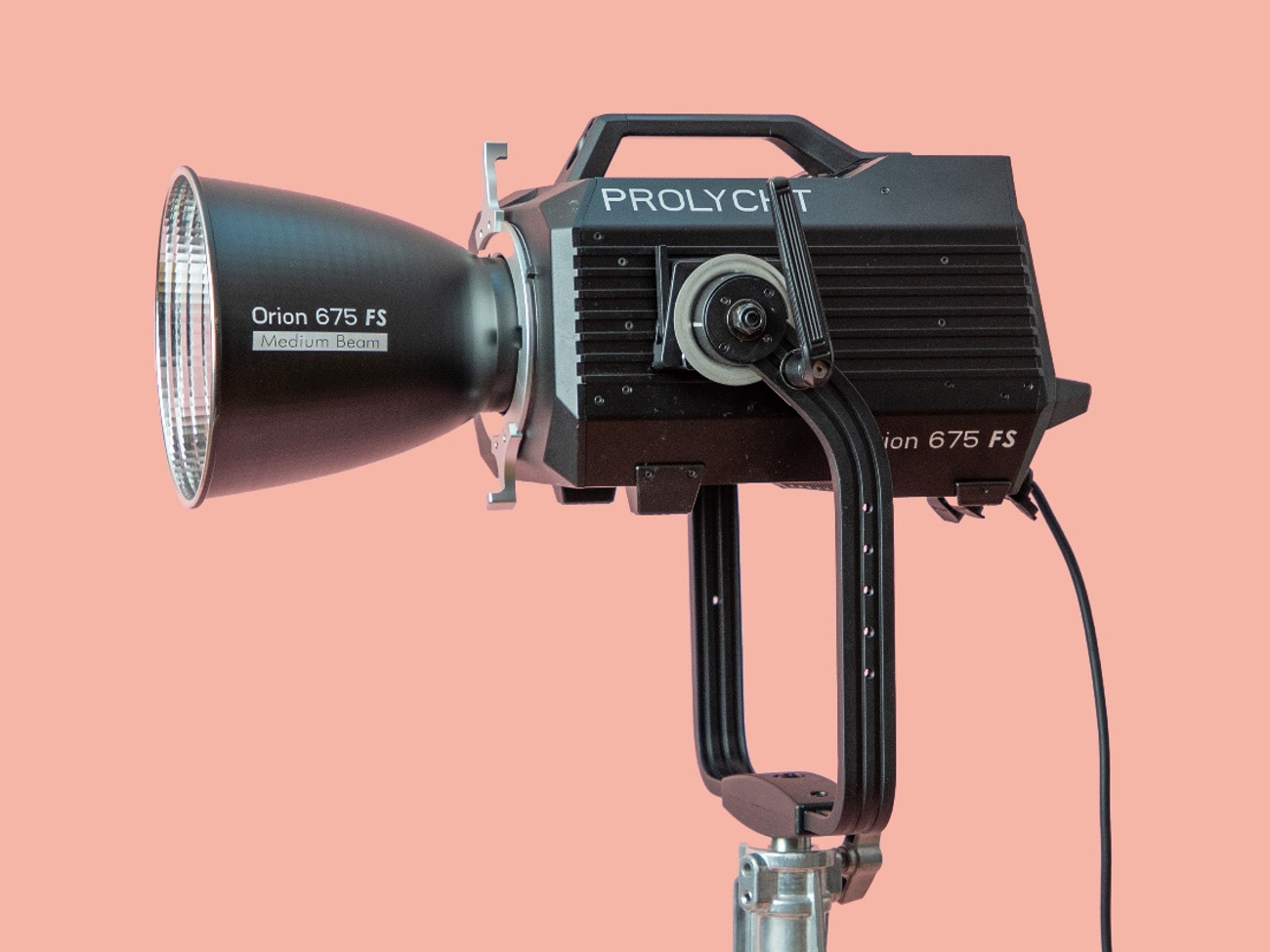 Prolycht orion 675 fs - 675w rgbacl led cob light