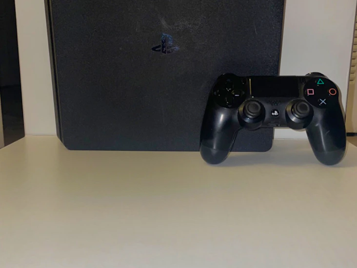 Ps4 with a 200+ game library