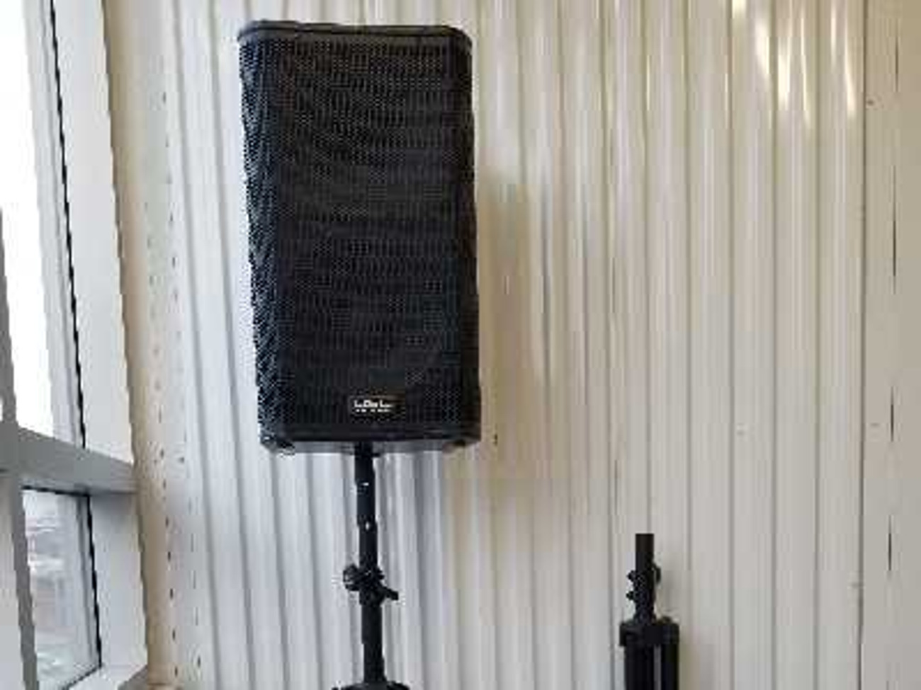 Qsc kw122- pair (free delivery)