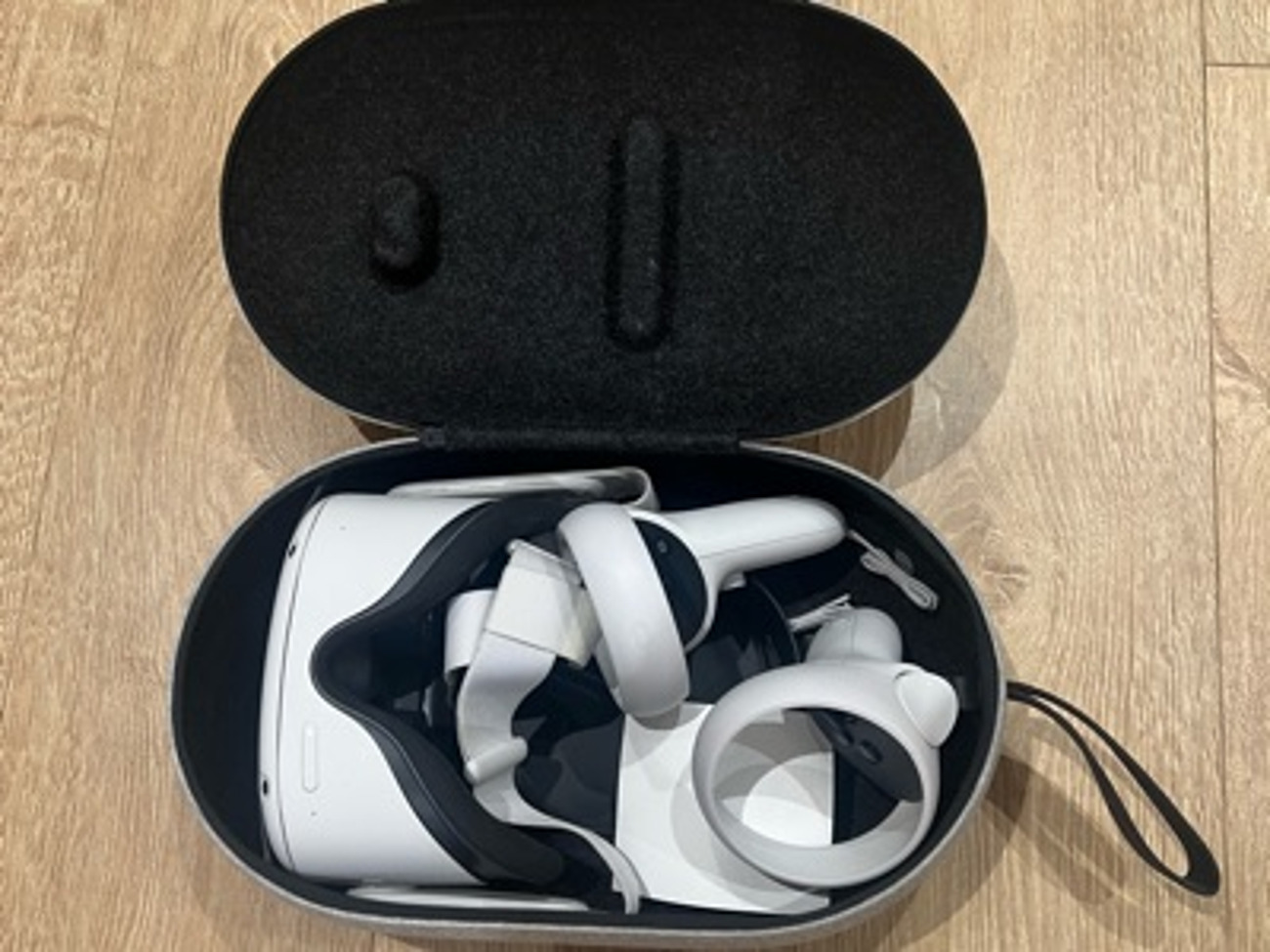 Quest 2 64gb vr oculus headset and controllers
