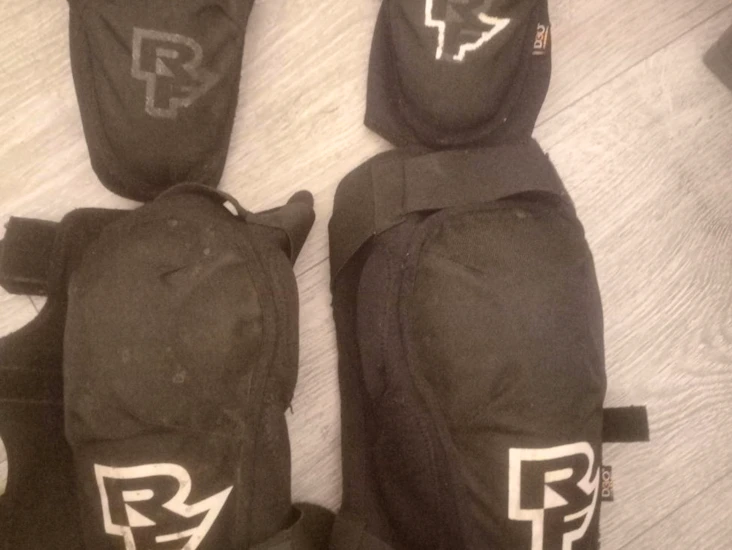 Race face ambush d30 knee and elbow guards