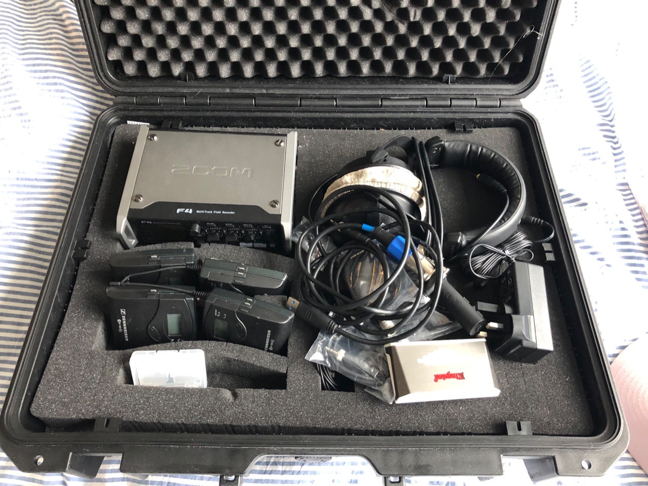 Radio mic and field recorder kit